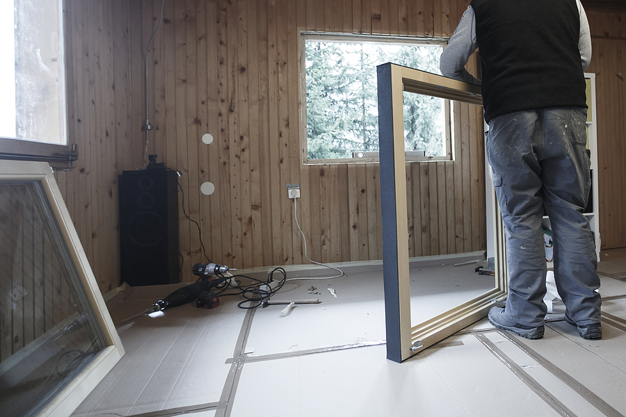 Best Replacement Windows for Off-Grid Cabins